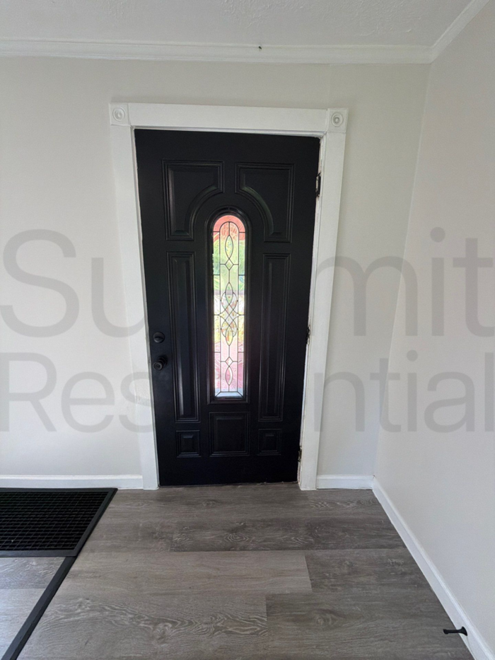 556 Oak St - Photo 7 of 8