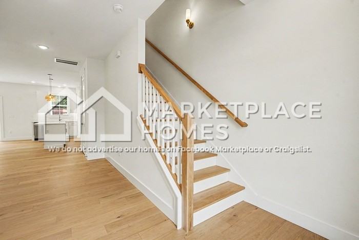4 Taverly Dr - Photo 5 of 33