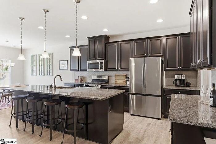 214 Picketts Mill Dr - Photo 5 of 27