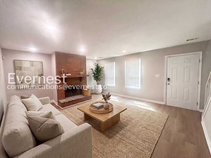 909 Silverwood Dr - Photo 2 of 21