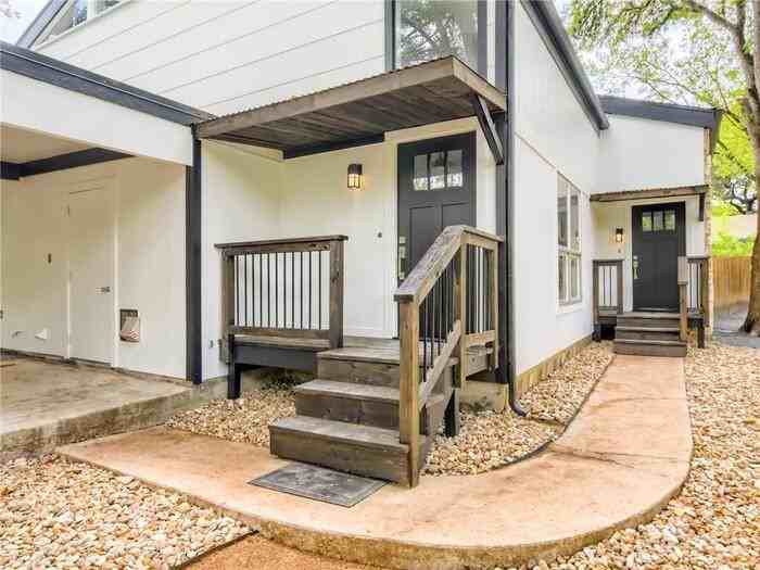 1913 Lightsey Rd #A - Photo 7 of 30