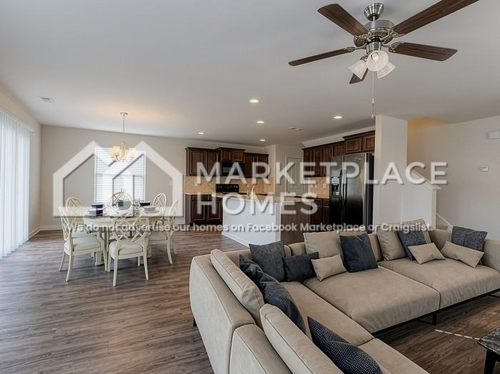 521 Chesser Reserve Way - Photo 2 of 4