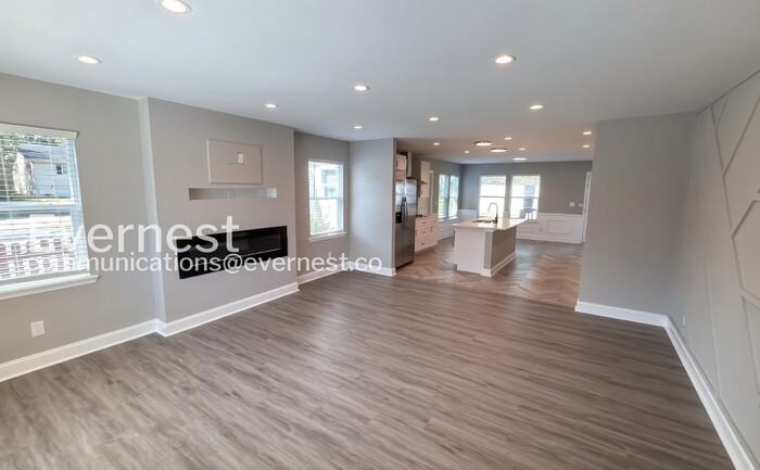 1437 Greenslake Rd - Photo 7 of 31