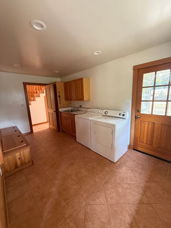 21560 Forster Ln - Photo 2 of 28