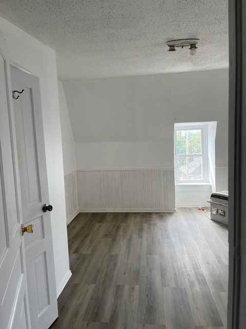2029 Penn Ave ##2 - Photo 2 of 11