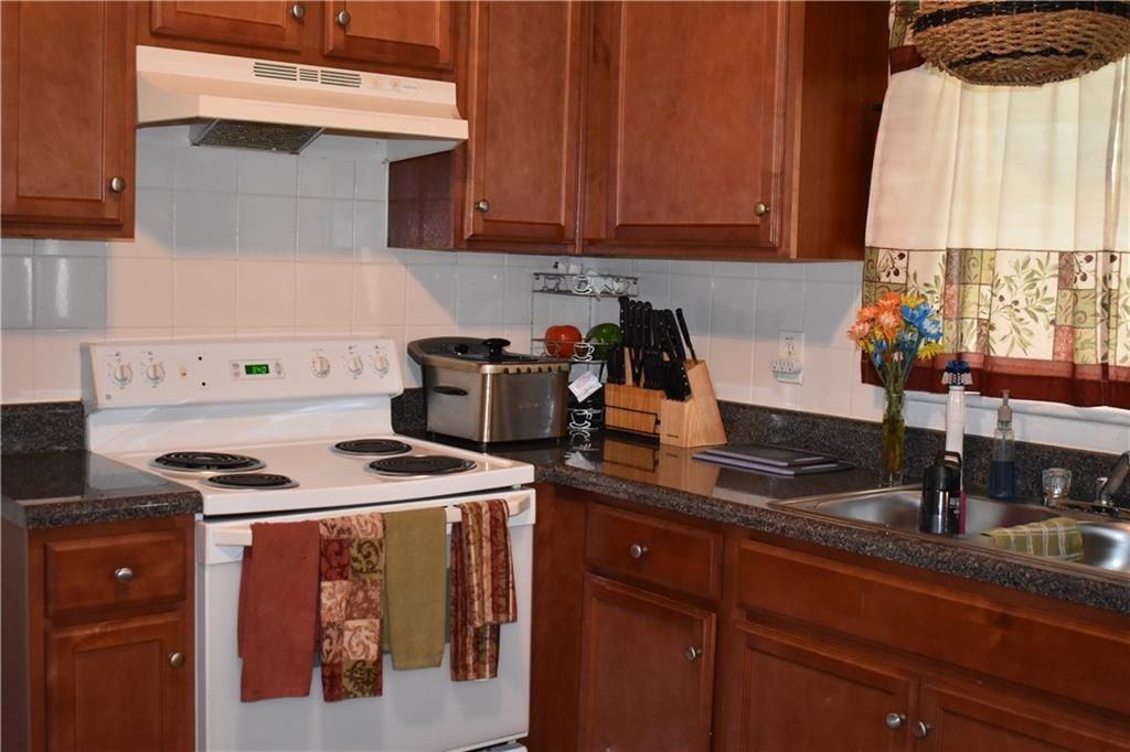 2798 Oldknow Dr Nw - Photo 2 of 6