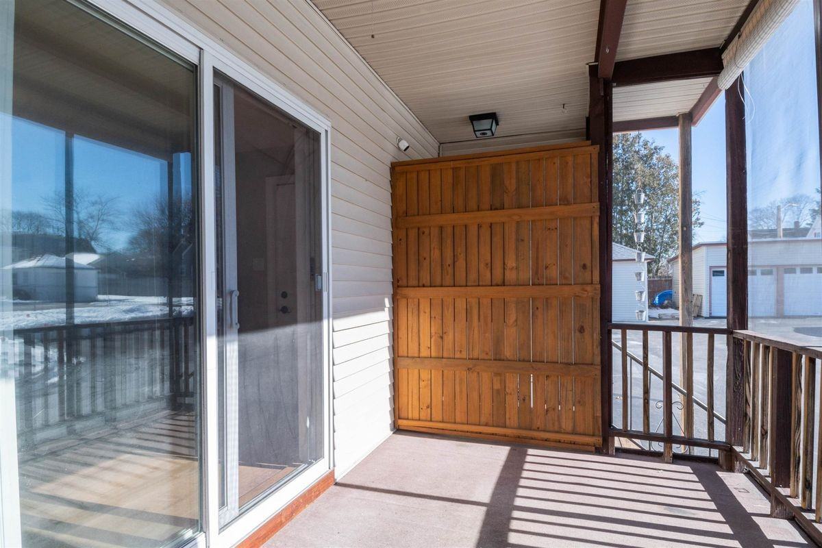 115 Belmont St - Photo 6 of 38