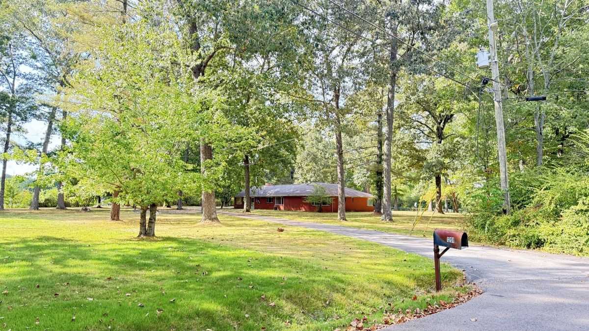 1201 Pickett Dr - Photo 2 of 45
