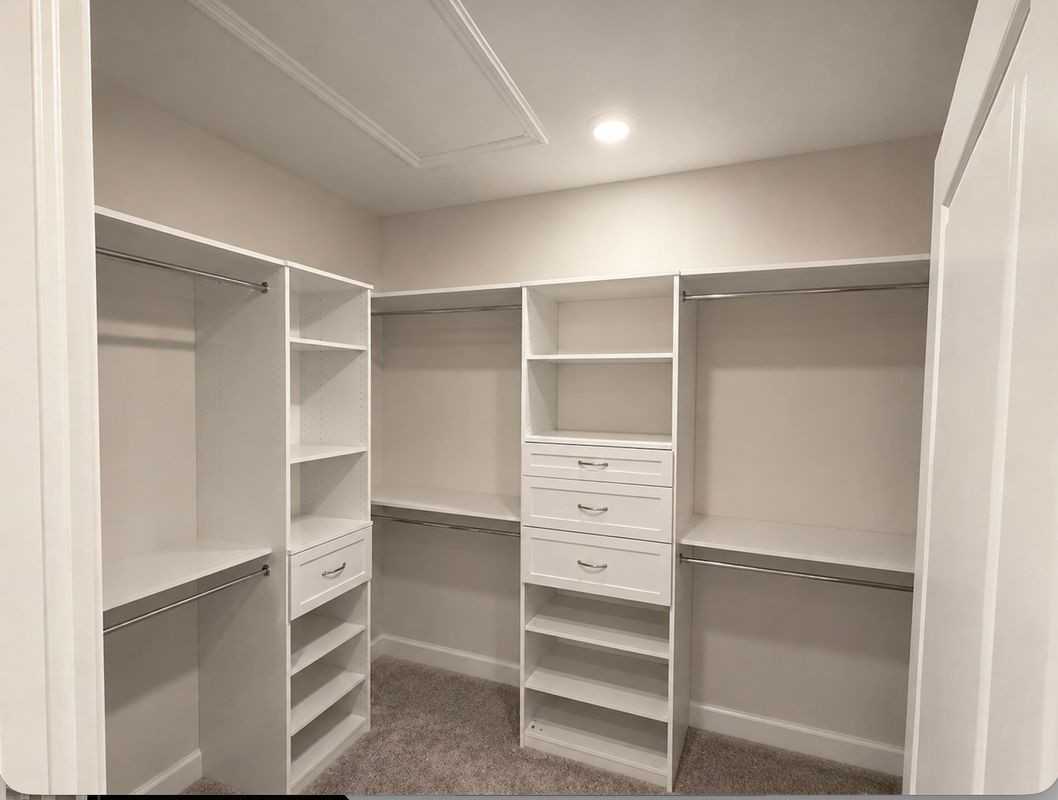 2127 Green Valley St - Photo 7 of 9