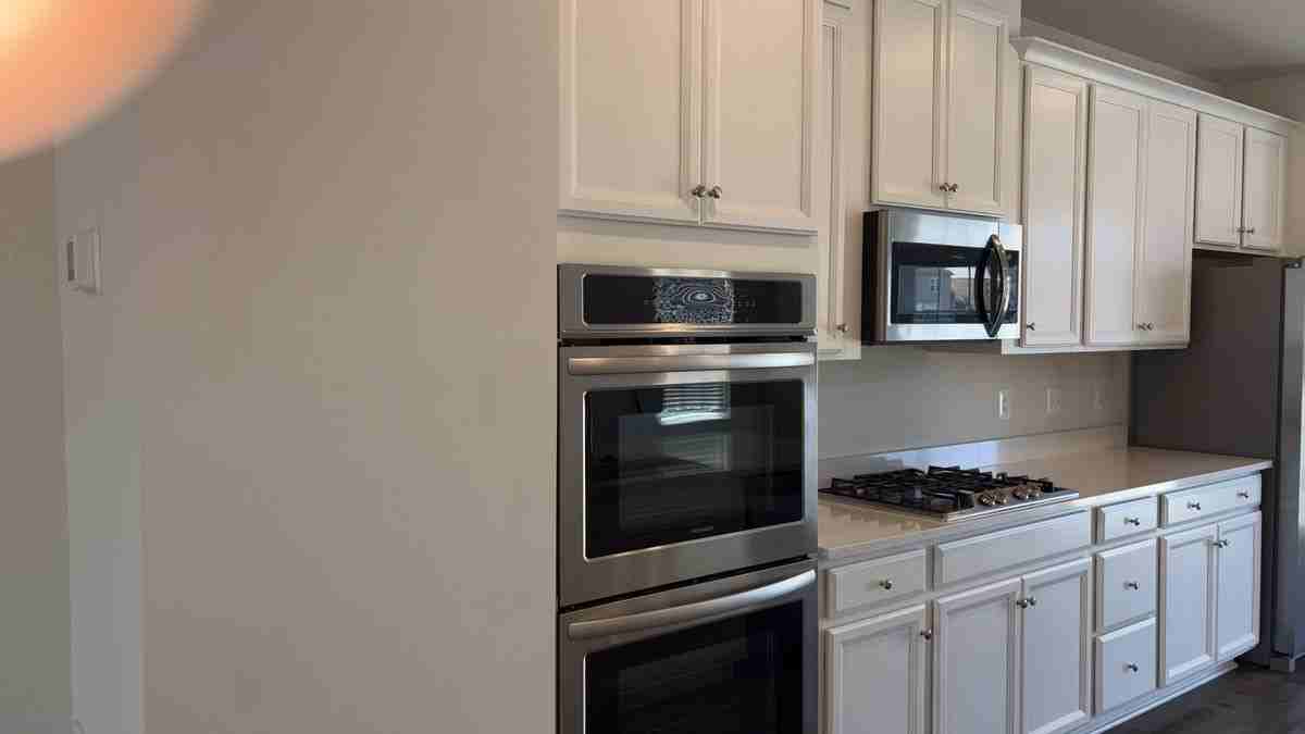 2907 Chalkstone Pl - Photo 5 of 13
