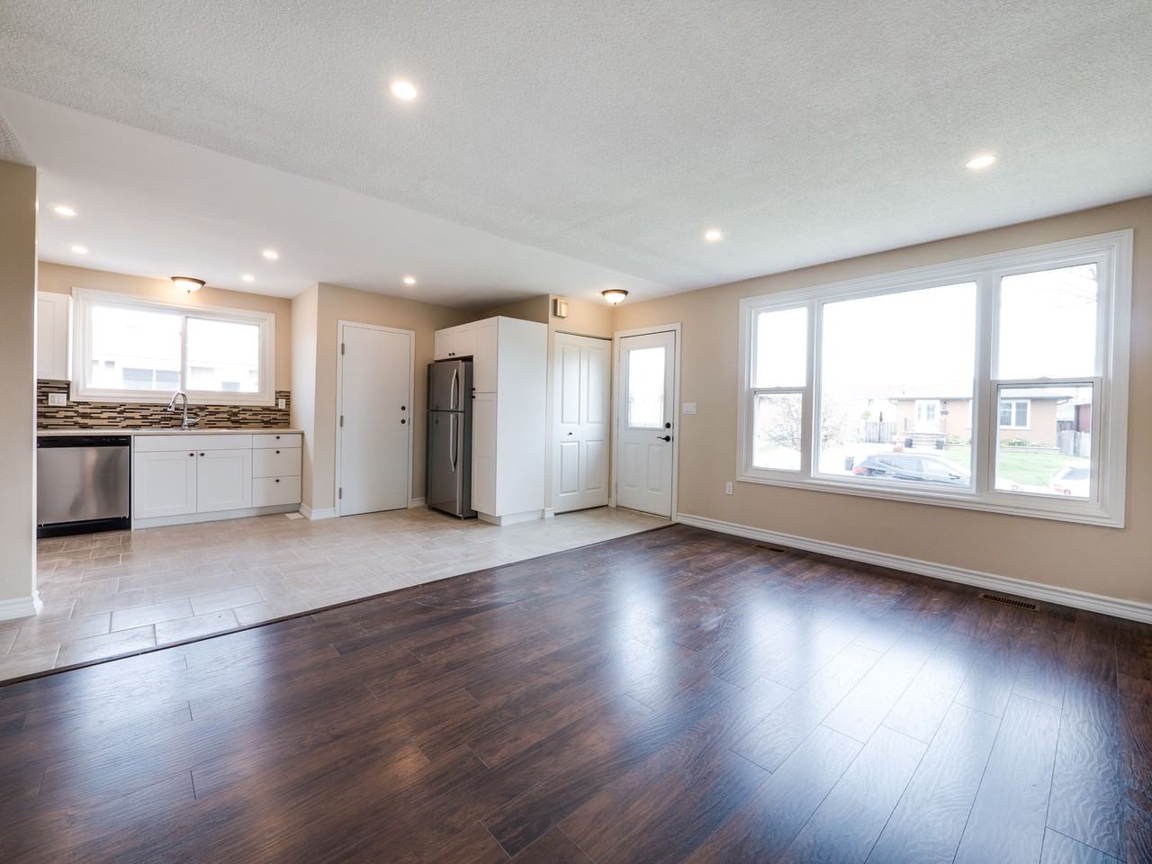 40 Laird Dr - Photo 5 of 14