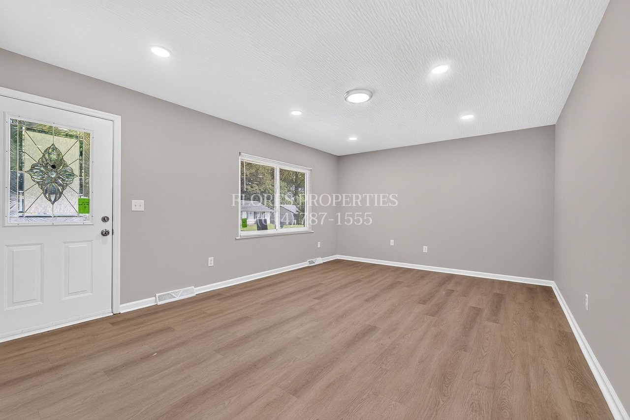 2561 Milverton Way - Photo 6 of 50
