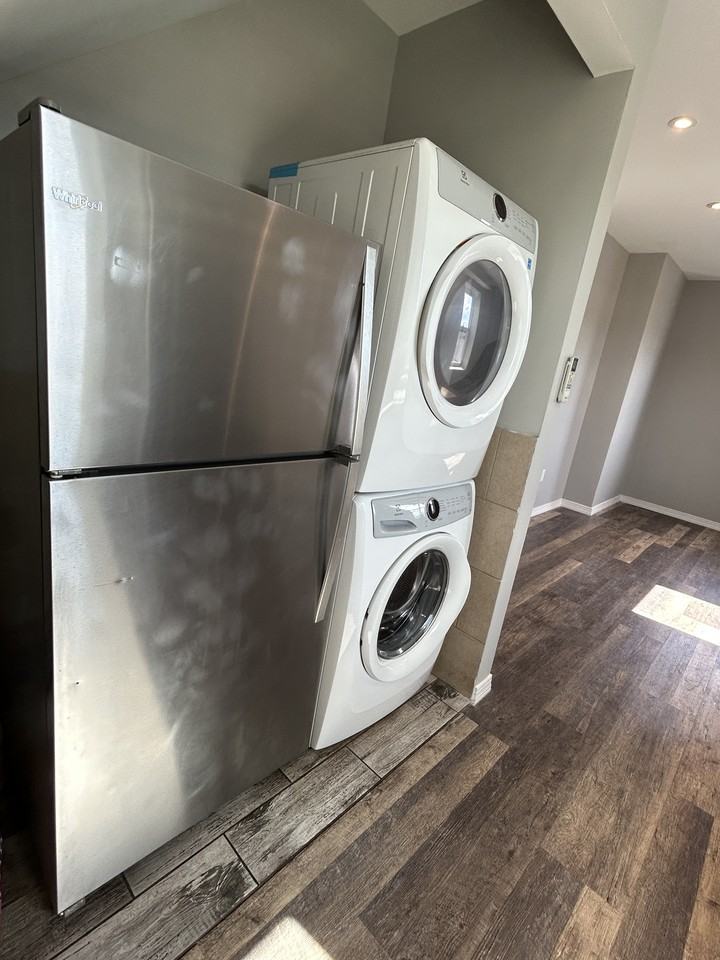 1151 S 52nd St #B - Photo 7 of 20
