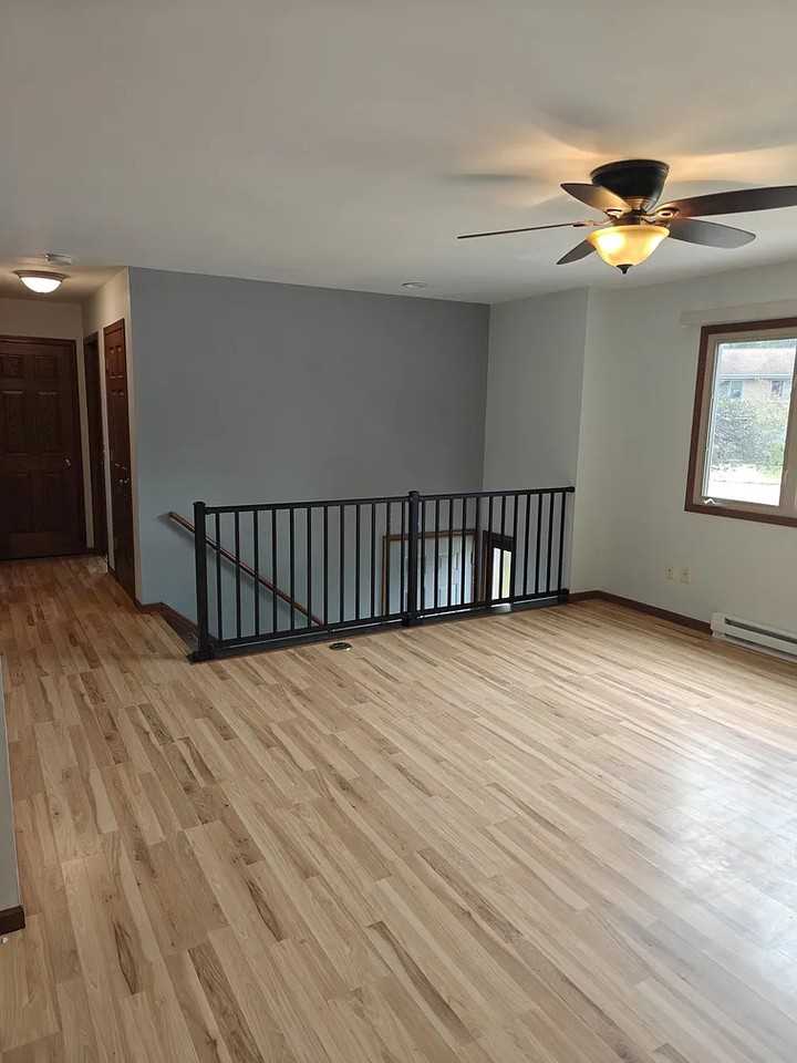 3695 Robert Pl - Photo 4 of 20
