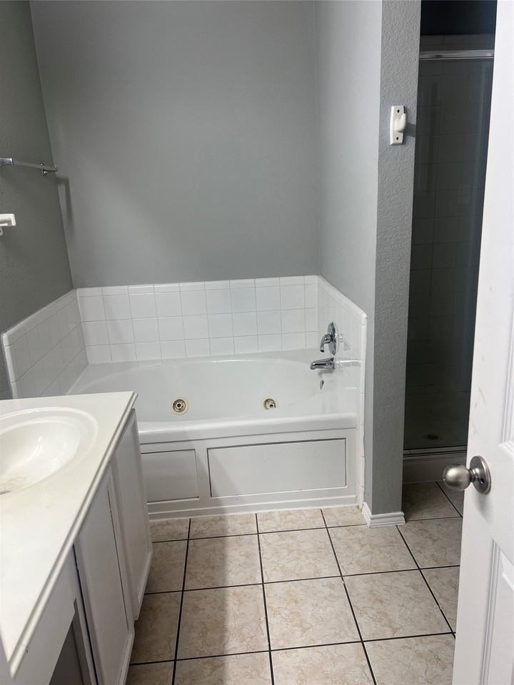 Thornhill Ln #NA - Photo 6 of 16