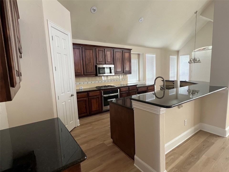 1128 Sandy Shore Ct #NA - Photo 2 of 19