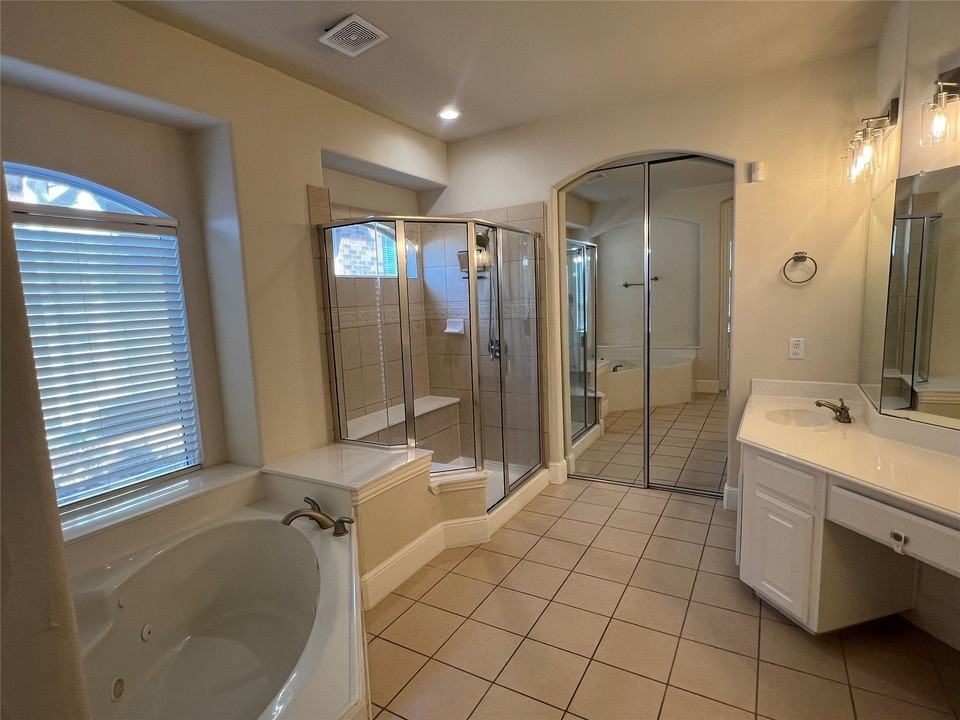 1128 Sandy Shore Ct #NA - Photo 5 of 19