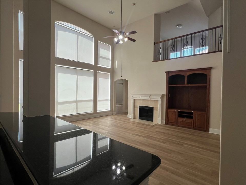 1128 Sandy Shore Ct #NA - Photo 6 of 19