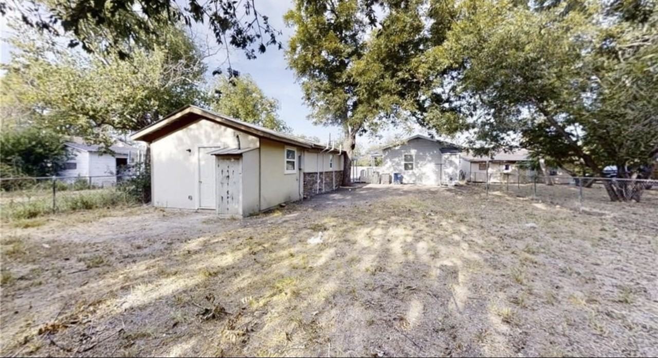 2716 Mccain Dr #NA - Photo 5 of 9
