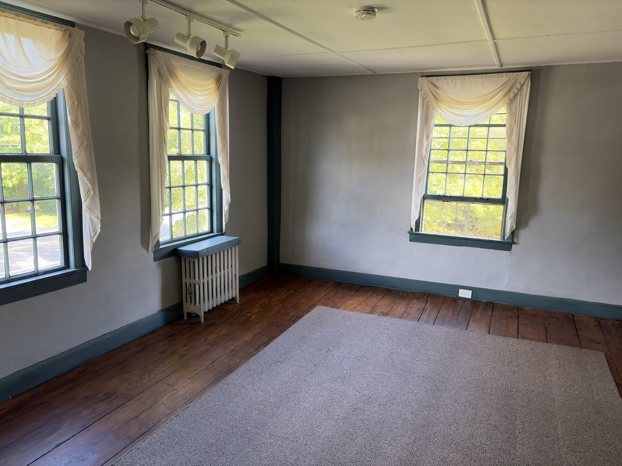 191 Broadway St #2 - Photo 7 of 10
