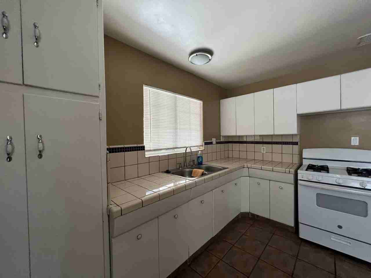 2901 S K St #NA - Photo 6 of 6