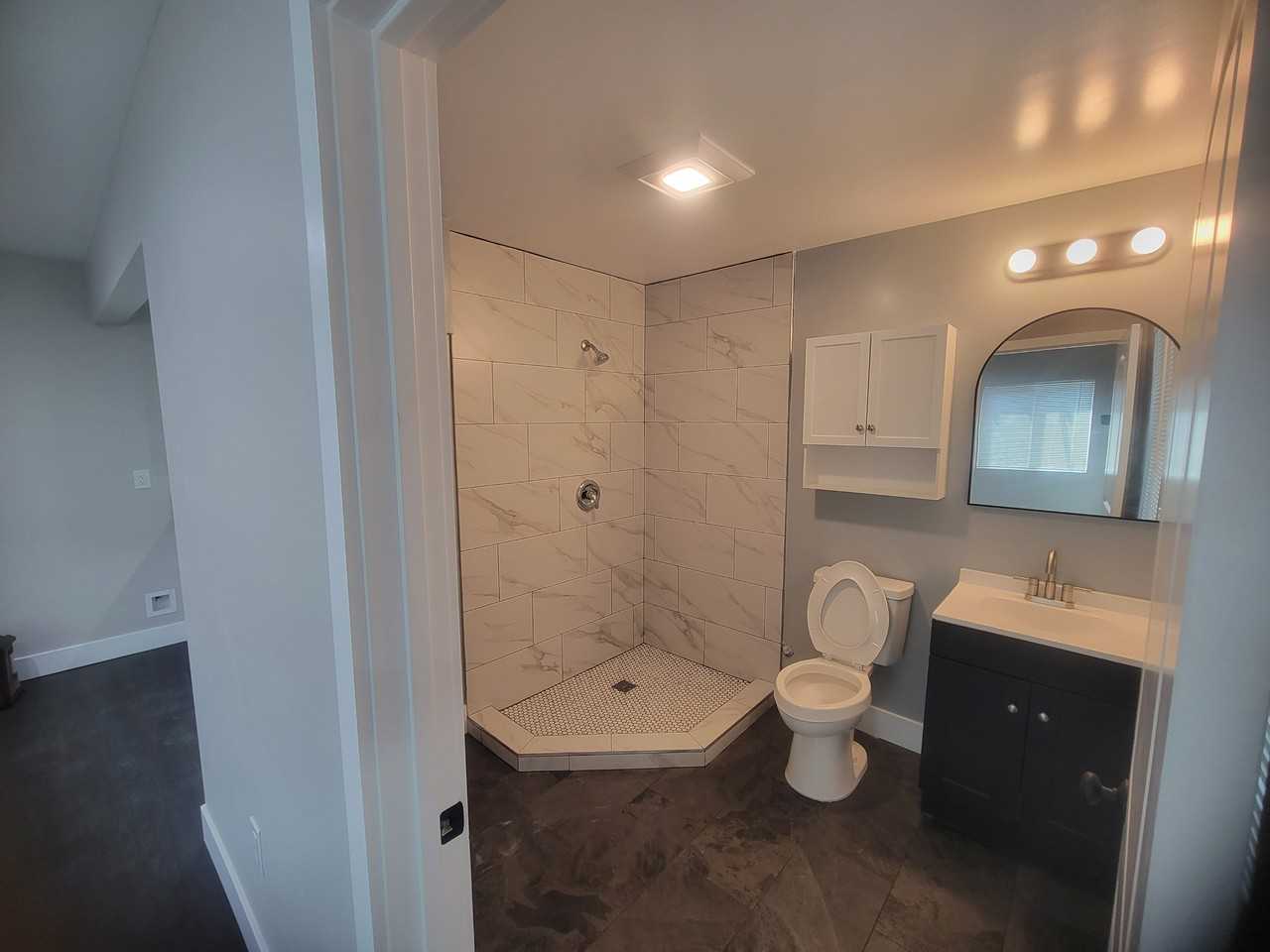 821 S Van Ness Ave #A - Photo 3 of 7