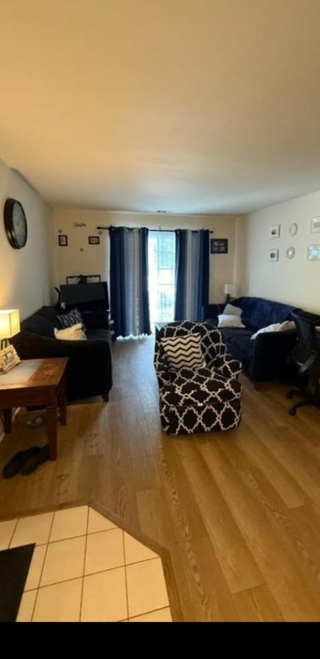 107 Stratford Pl #107 - Photo 2 of 6