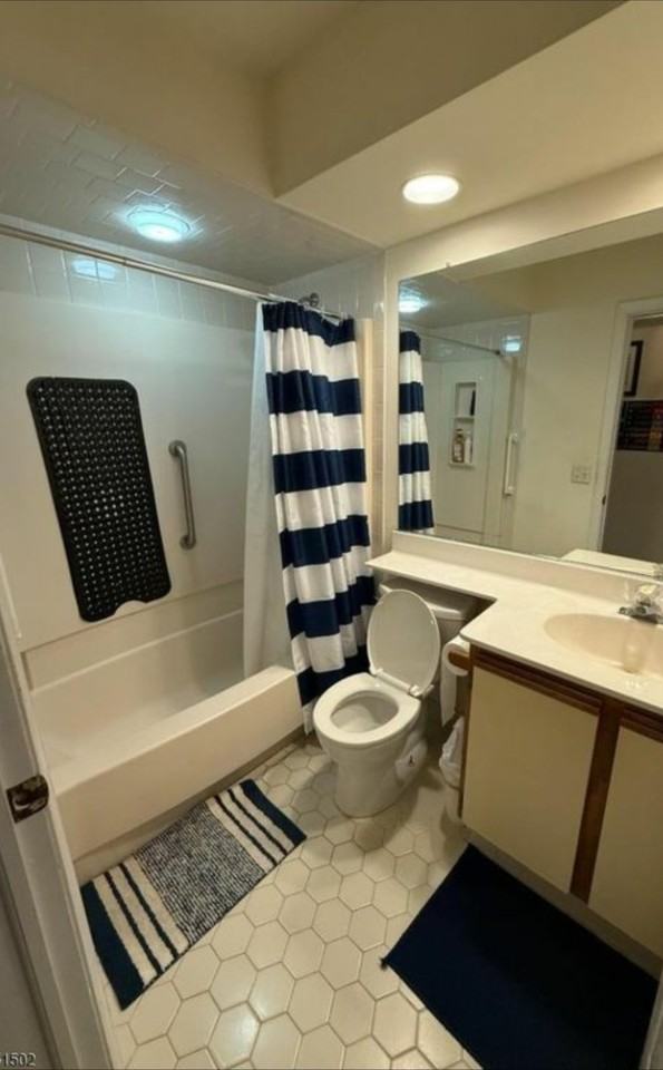 107 Stratford Pl #107 - Photo 5 of 6