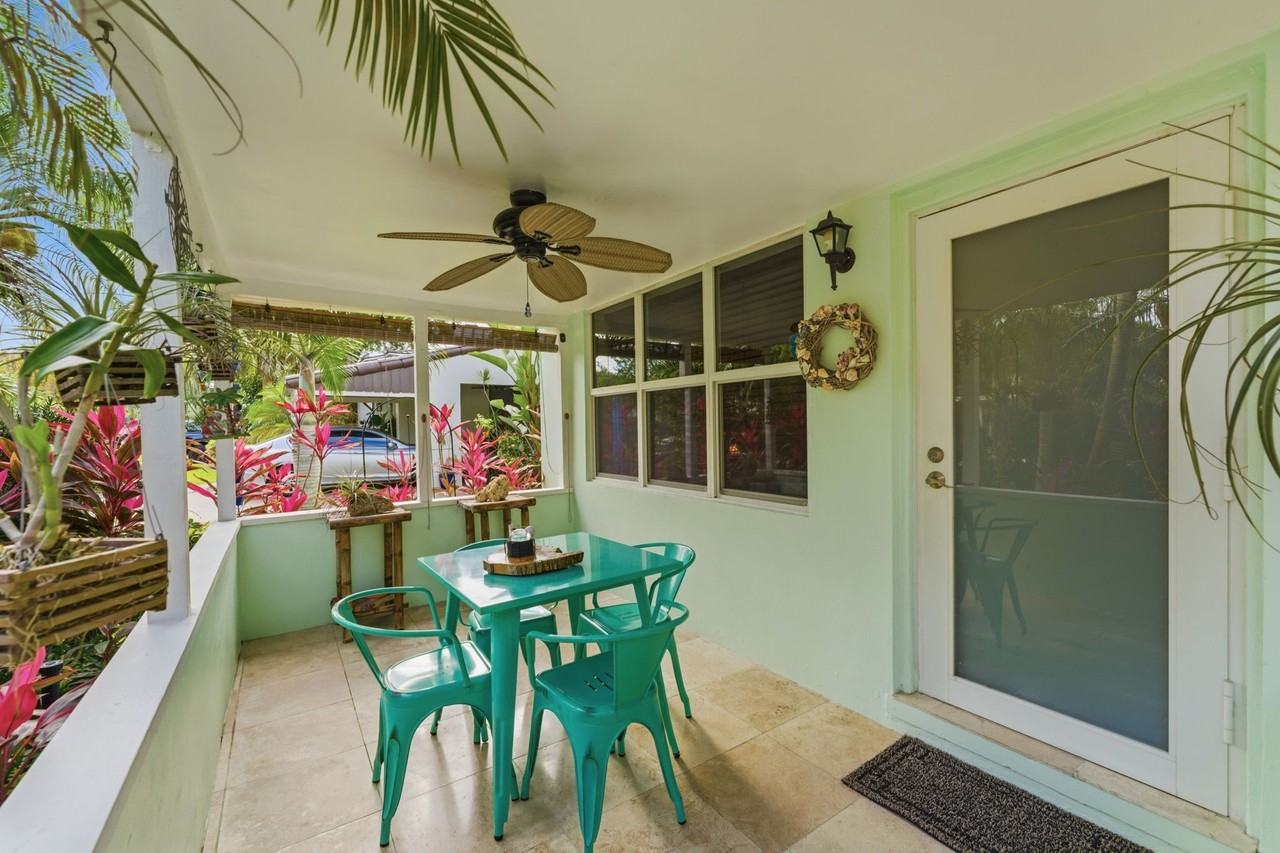 704 Sw 14th St #NA - Photo 3 of 36
