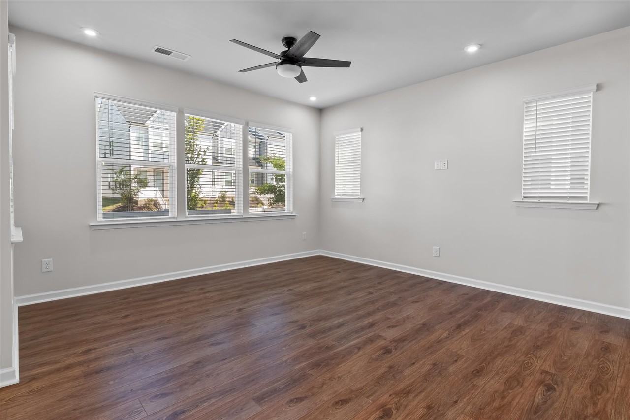131 Berkeley Ave #A - Photo 4 of 27