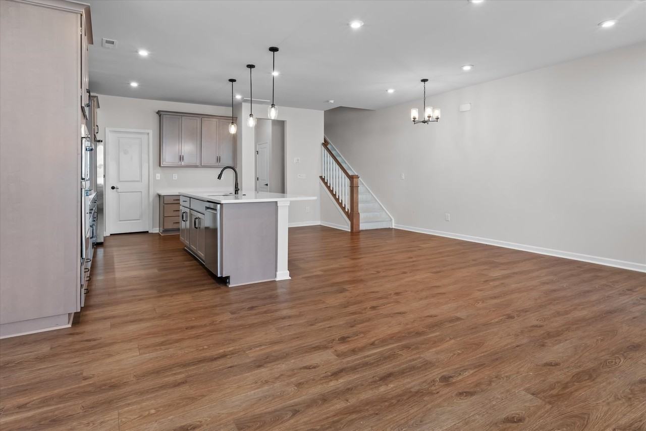 131 Berkeley Ave #A - Photo 5 of 27