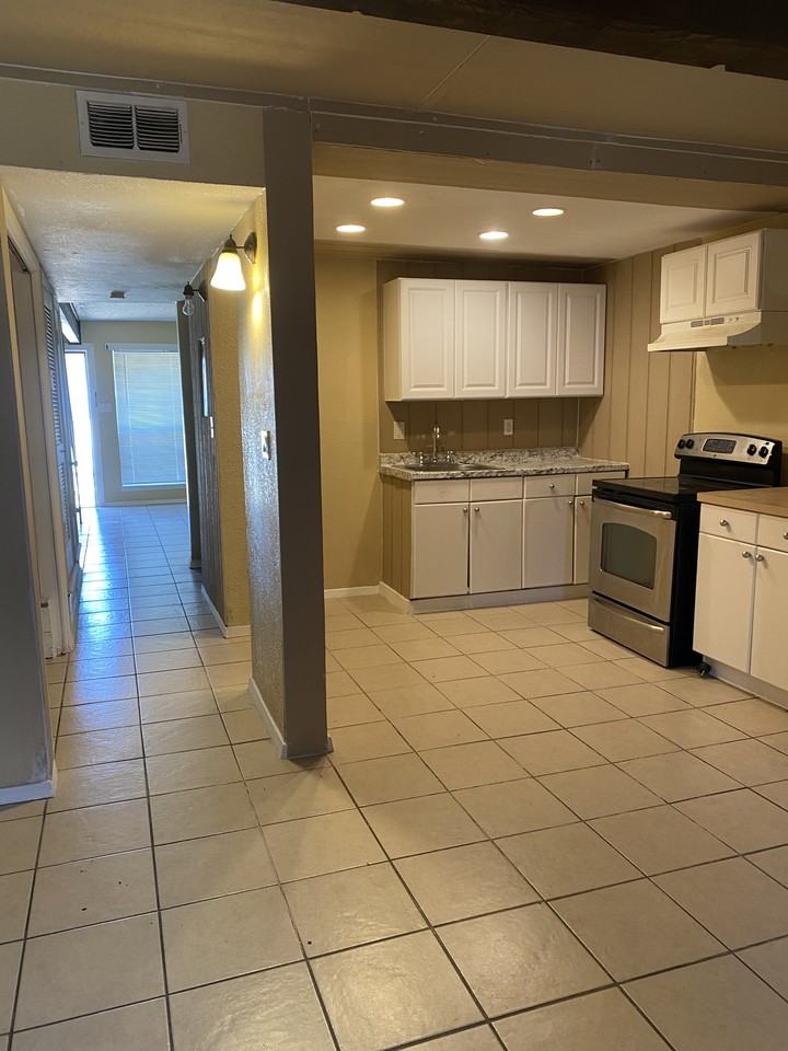 Granbury Rd & S Hulen St - Photo 2 of 11