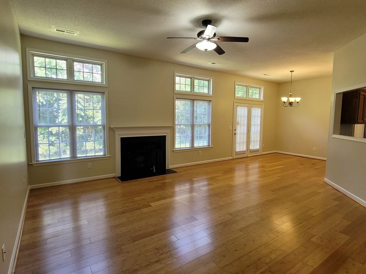 8 Drakestone Ct - Photo 2 of 14