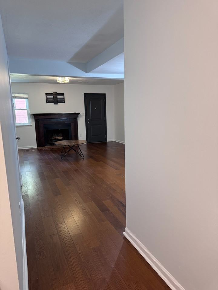 876 Oglethorpe Ave Sw #1 - Photo 2 of 18