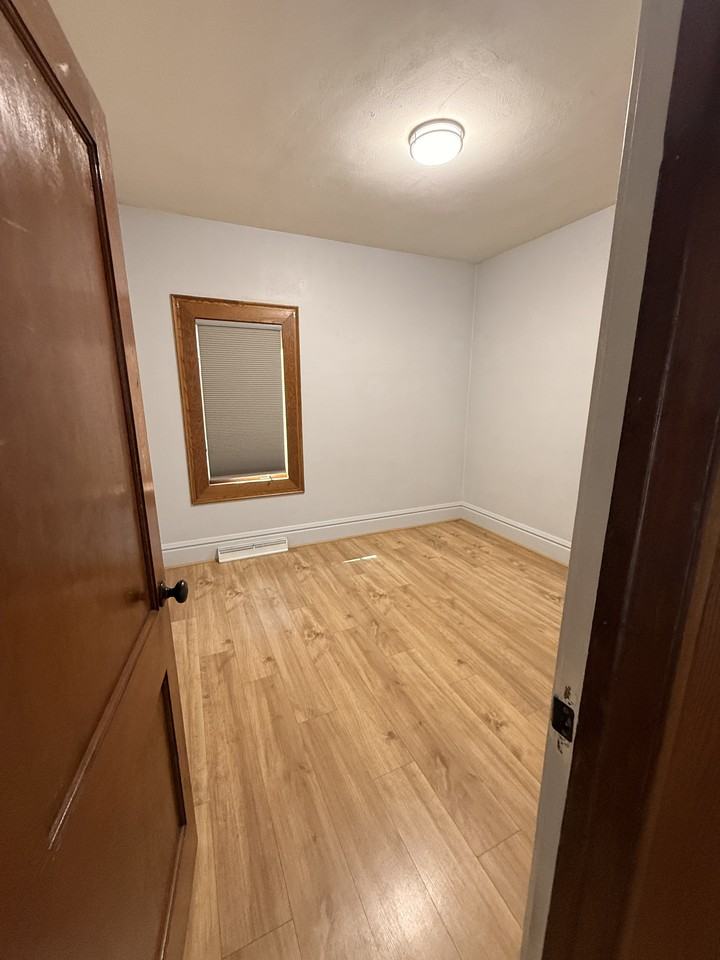 729 17th Ave S #NA - Photo 4 of 14