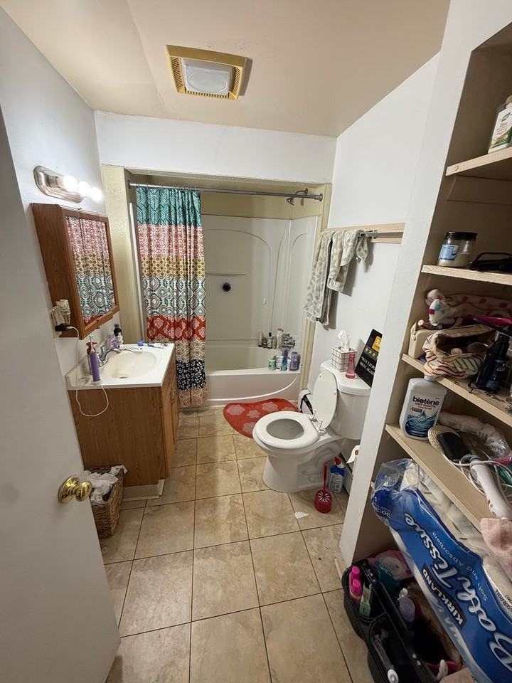 3443 Ward St #1 - Photo 3 of 11