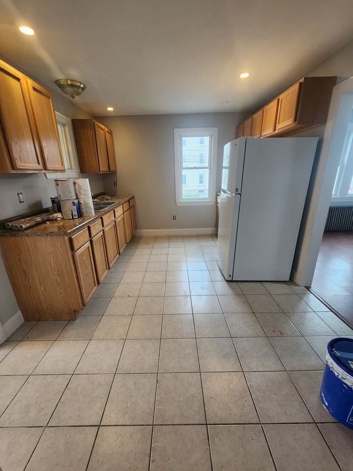 62 W Allen St - Photo 2 of 13