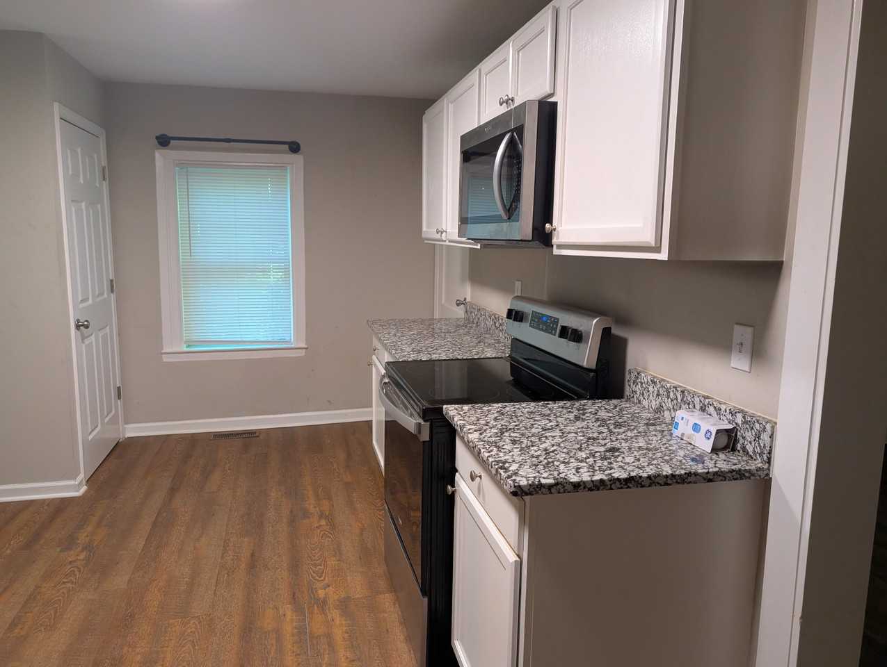 18 Liberty St #18 - Photo 5 of 22