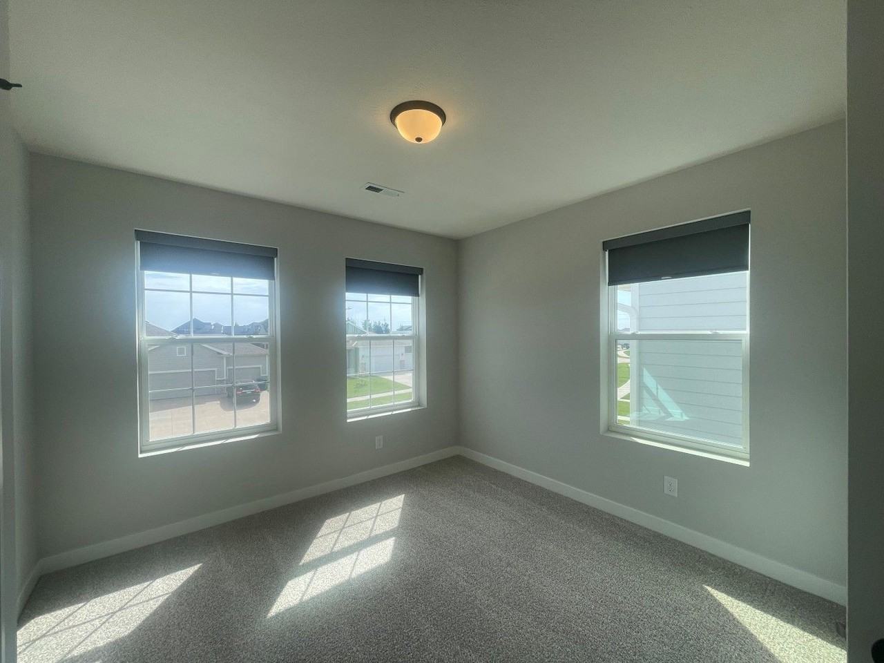 4617 Leawood Ct - Photo 4 of 16