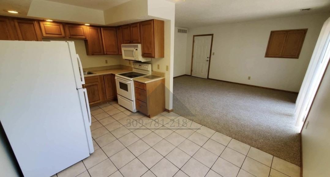 540 23rd St - Photo 2 of 6