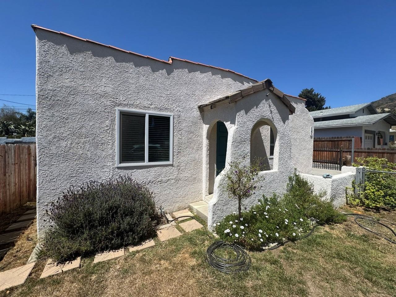 141 Holt St - Photo 2 of 19