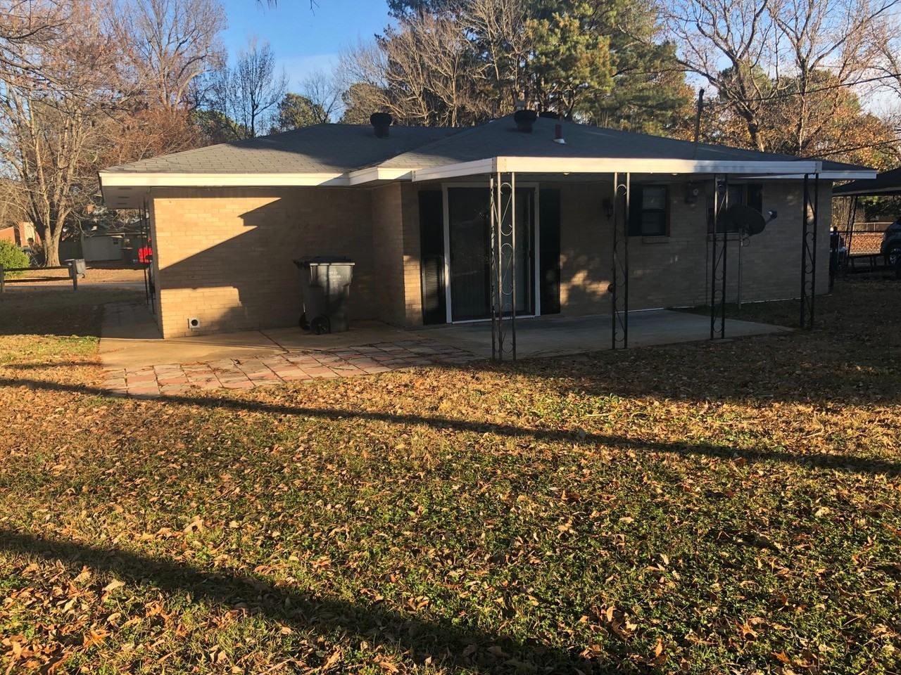 1601 Brookhaven Rd - Photo 4 of 16