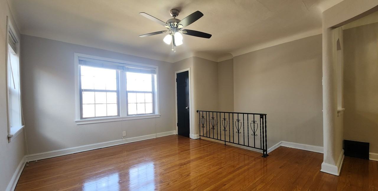 6328 - 6330 Bancroft Ave. - Photo 4 of 9