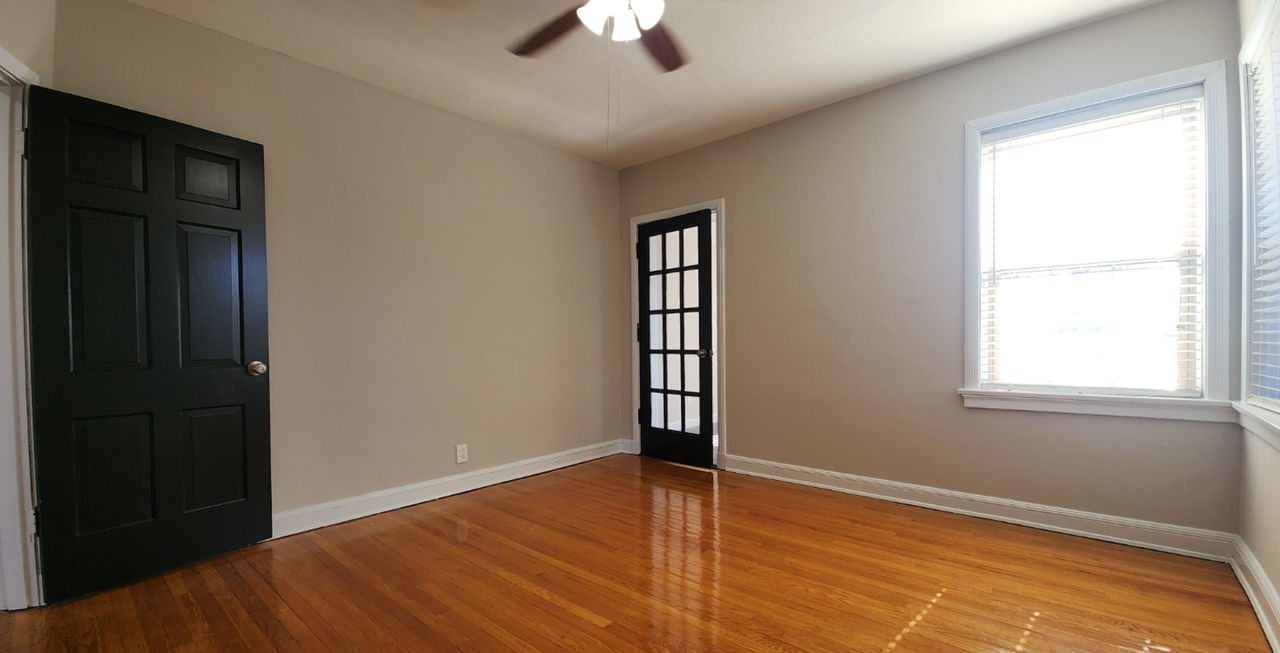 6328 - 6330 Bancroft Ave. - Photo 6 of 9