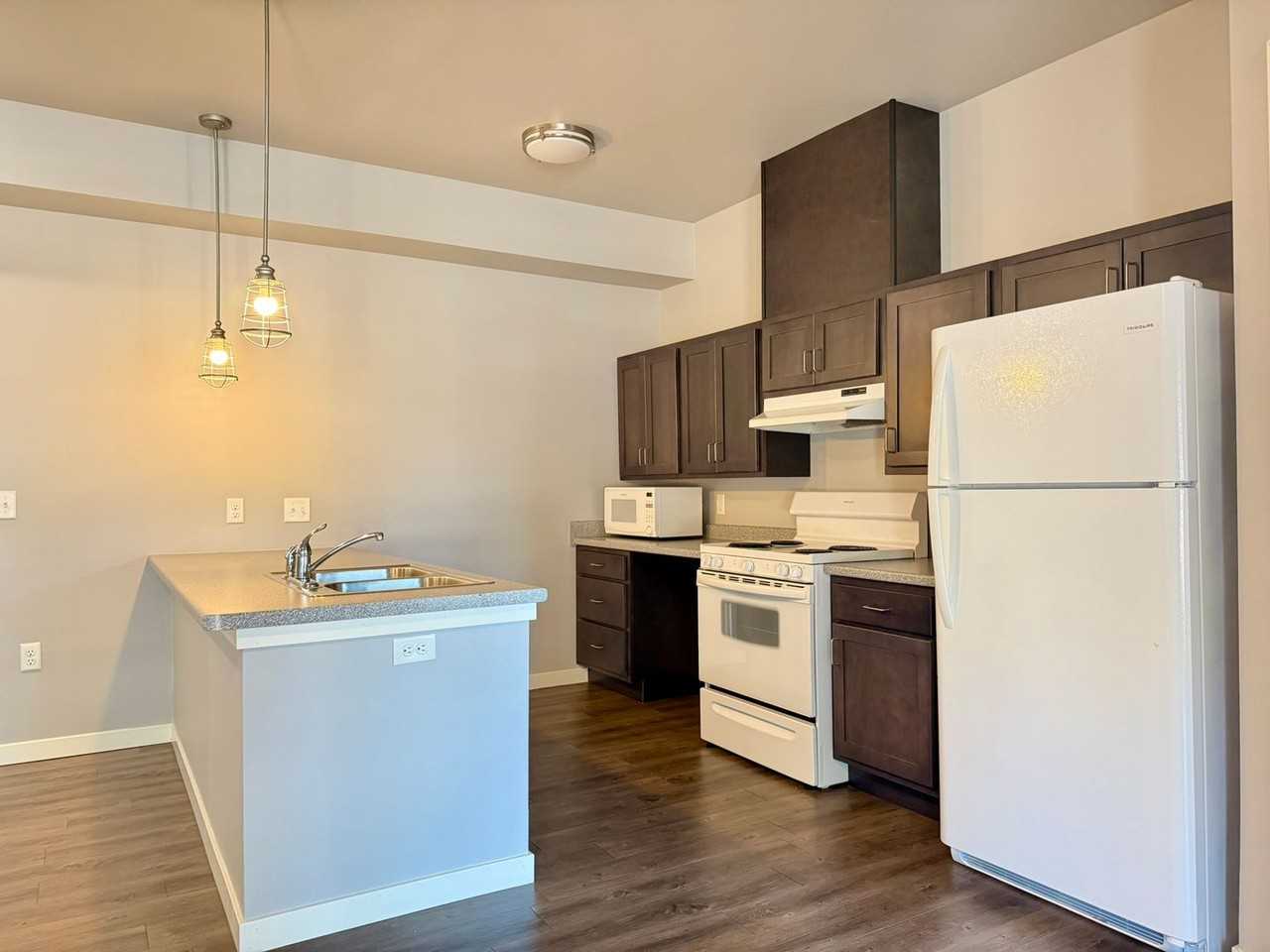 442 5th Ave Sw #5 - Photo 6 of 22