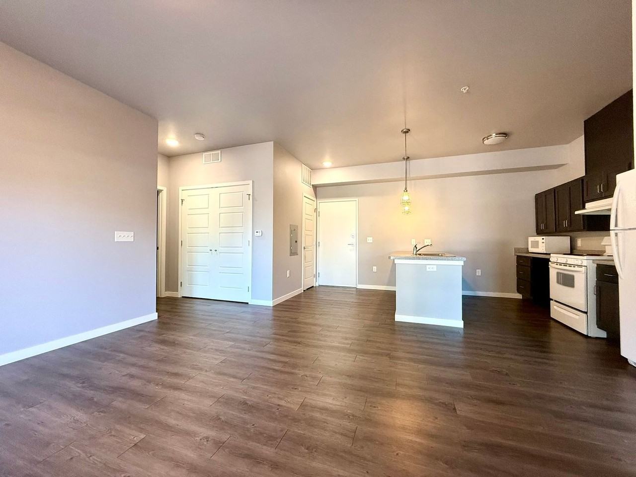 442 5th Ave Sw #5 - Photo 7 of 22