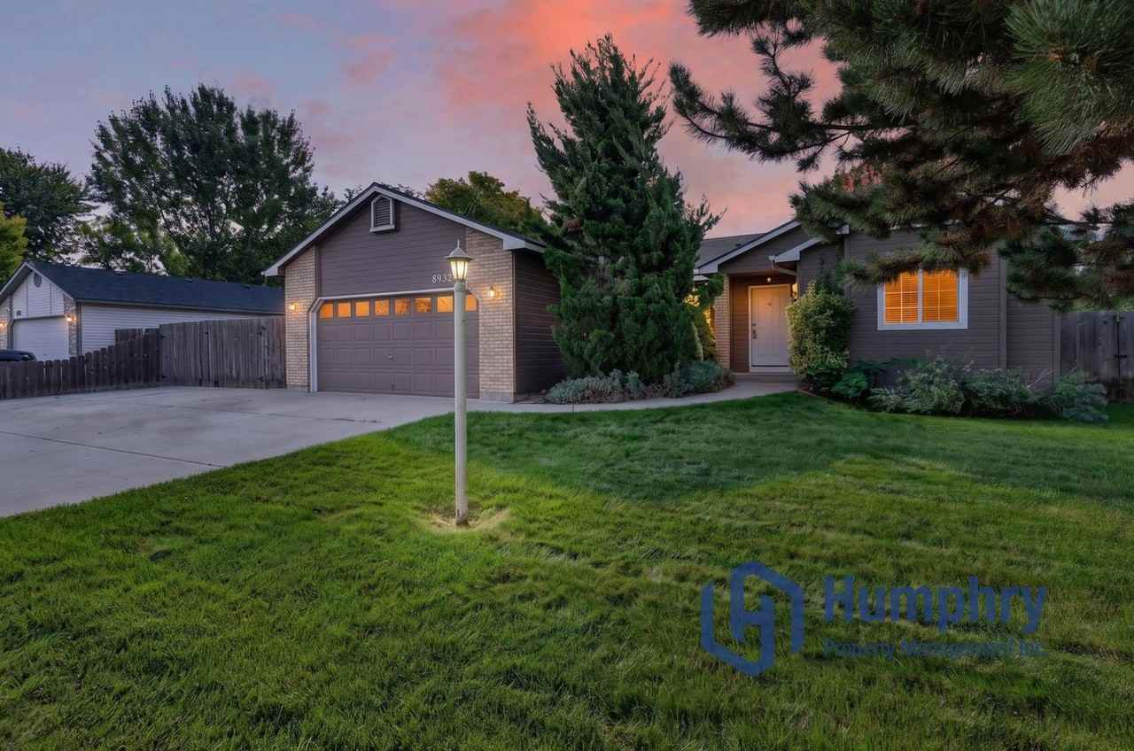 8933 W Mediterranean Ct - Photo 3 of 43