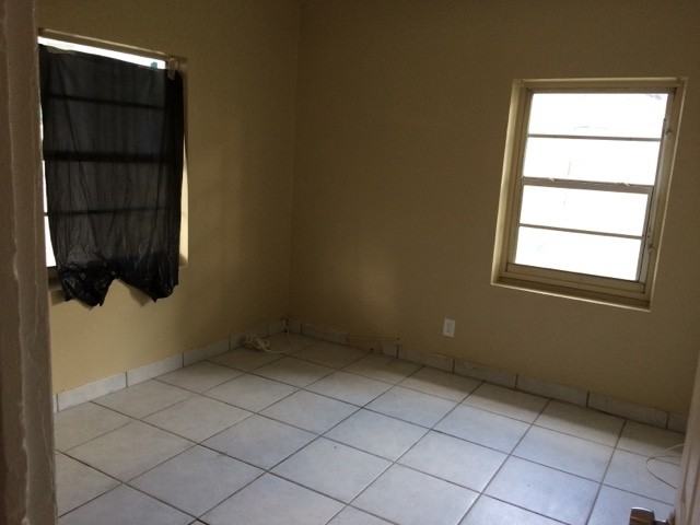 805 Nw 15th Ave - Photo 7 of 10