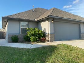 11207 Nw 114th St - Photo 1 of 1