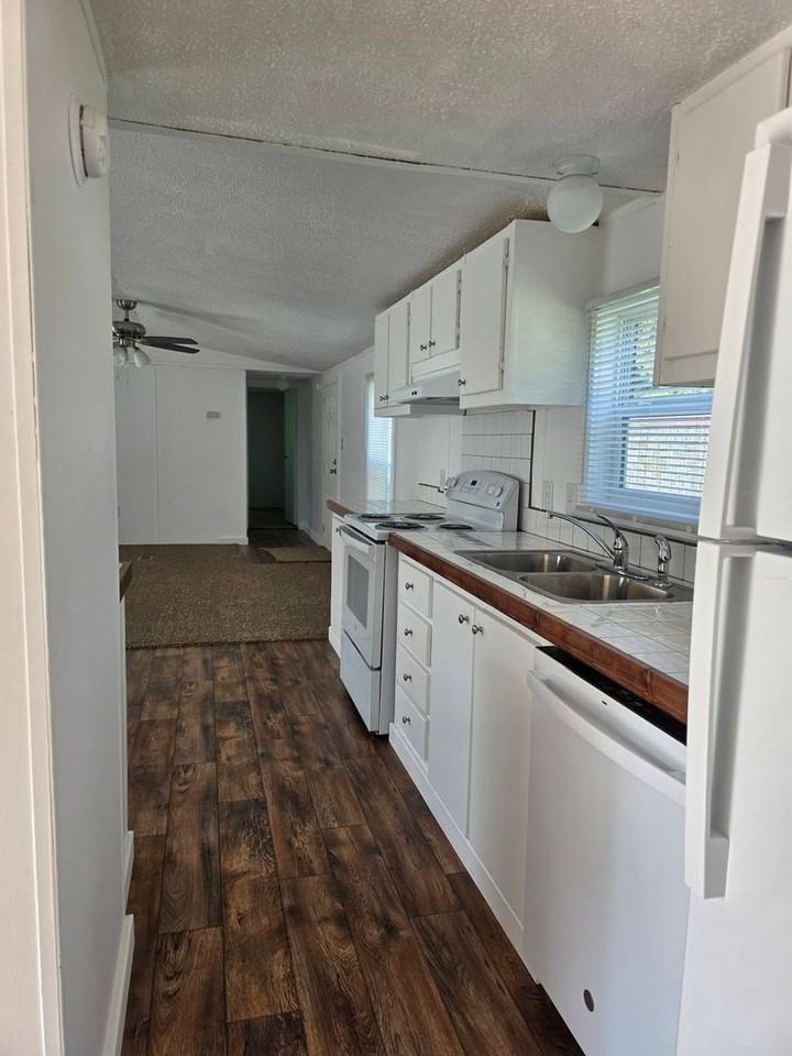 3135 Calloway Dr Lot 22 - Photo 4 of 17
